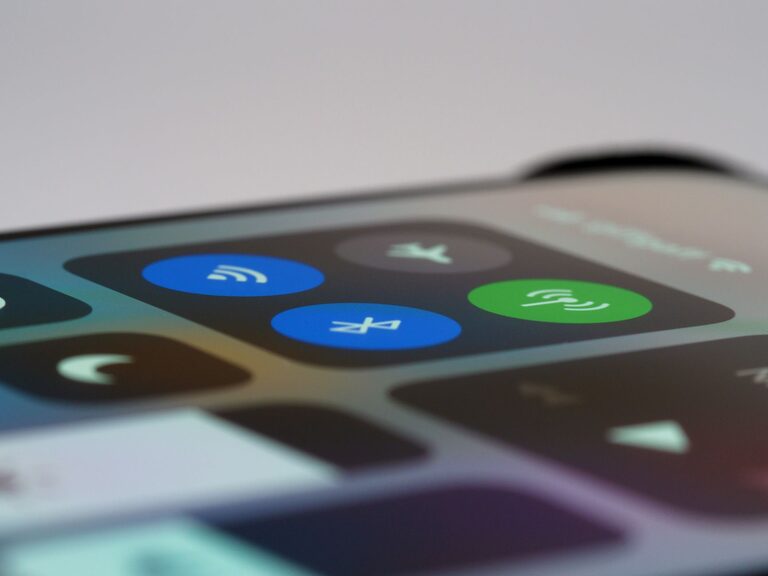 How to Set Healthy Boundaries with Your Notifications